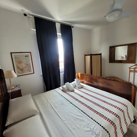 Garda Best Living Apartment Десенцано дел Гарда Екстериор снимка