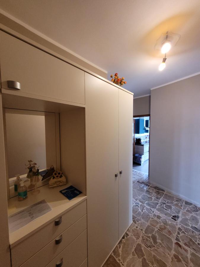 Garda Best Living Apartment Десенцано дел Гарда Екстериор снимка